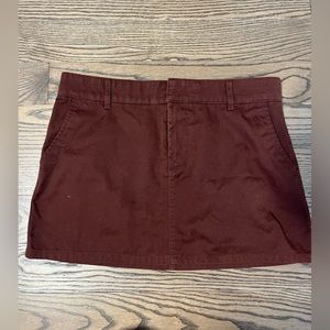 Volcom - size 7, maroon mini skirt with pockets and belt loops. Denim skirt vibe